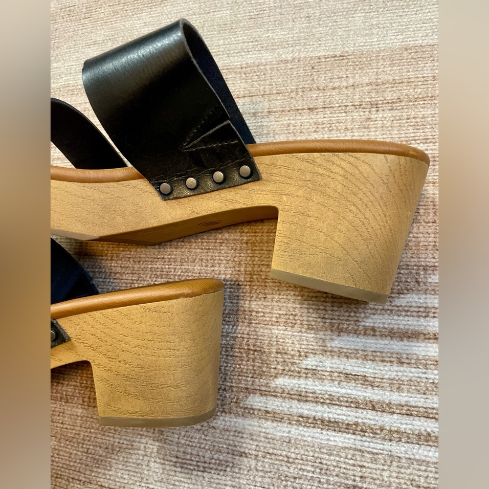 Universal Thread Black Leather Platform Sandals | Size 11 | Retro | Clog | GUC - Picture 11 of 15